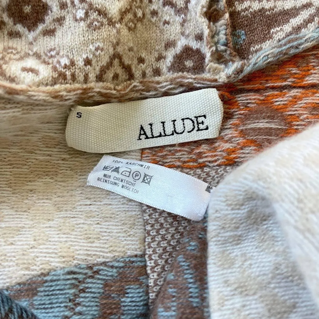 ALLUDE Coat