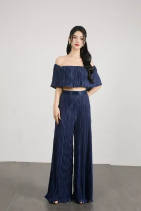 Cleolia Pleated Pants in Navy Blue