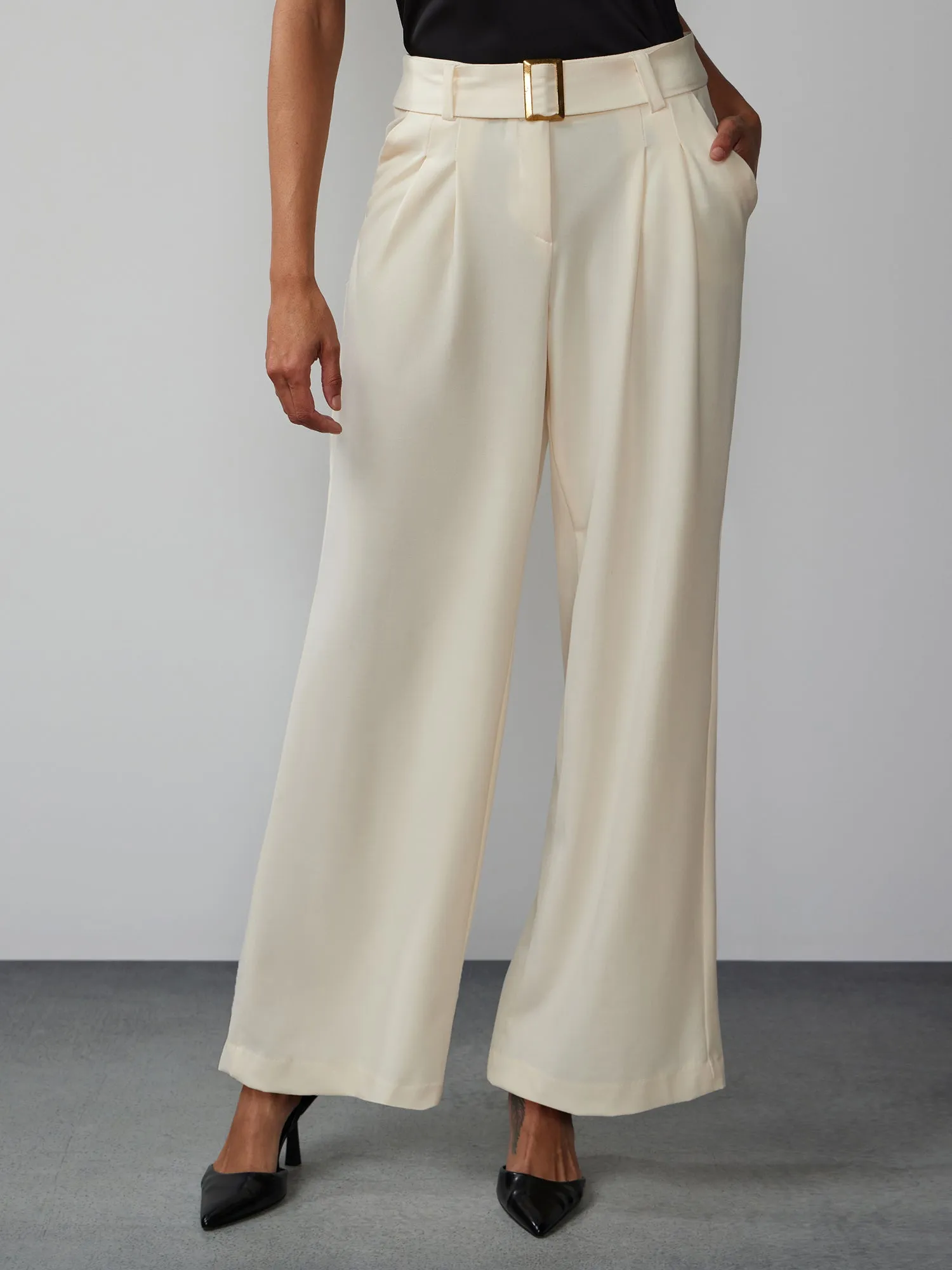 Essential Stretch Pleated Wide Leg Pant