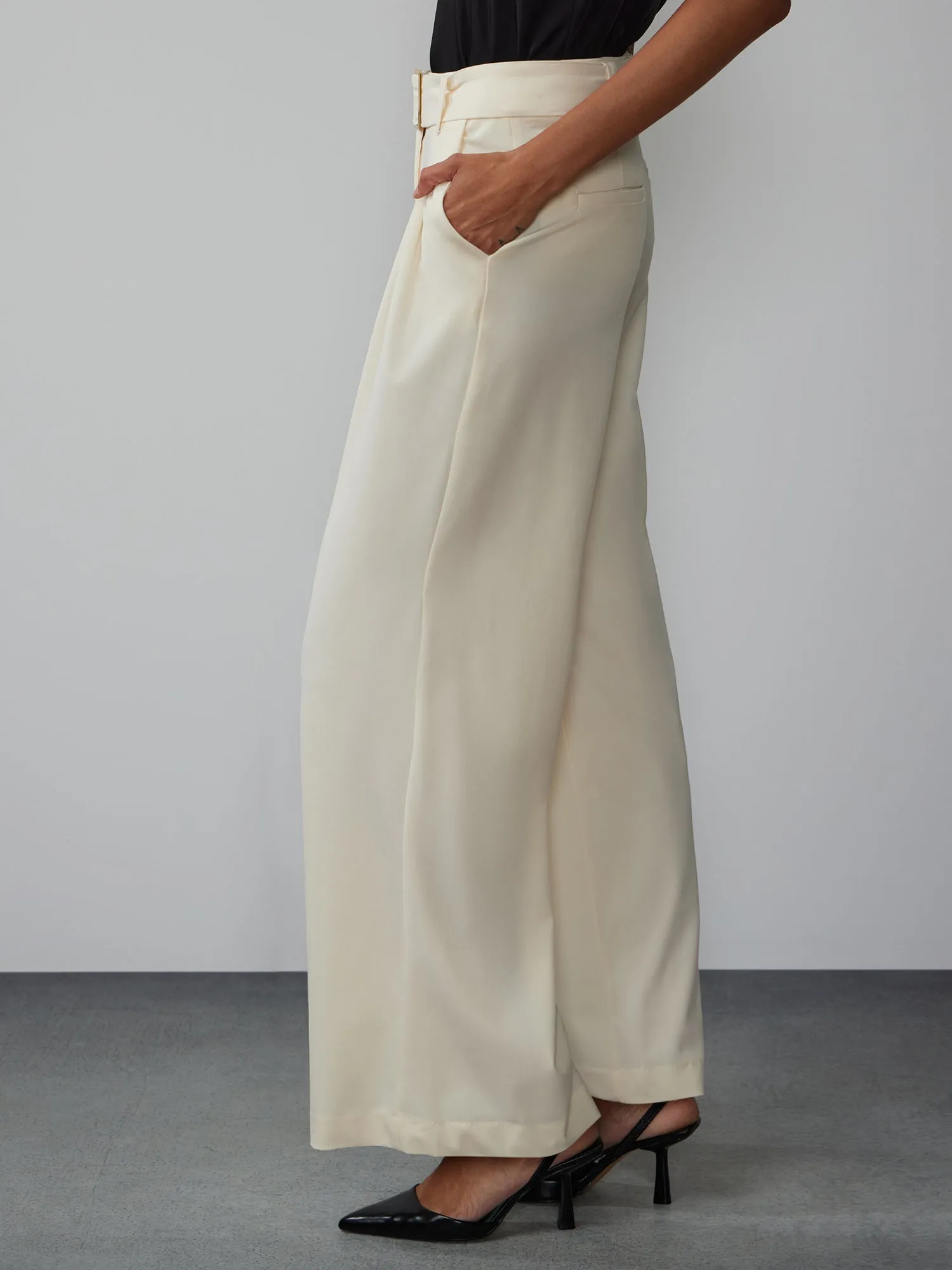 Essential Stretch Pleated Wide Leg Pant