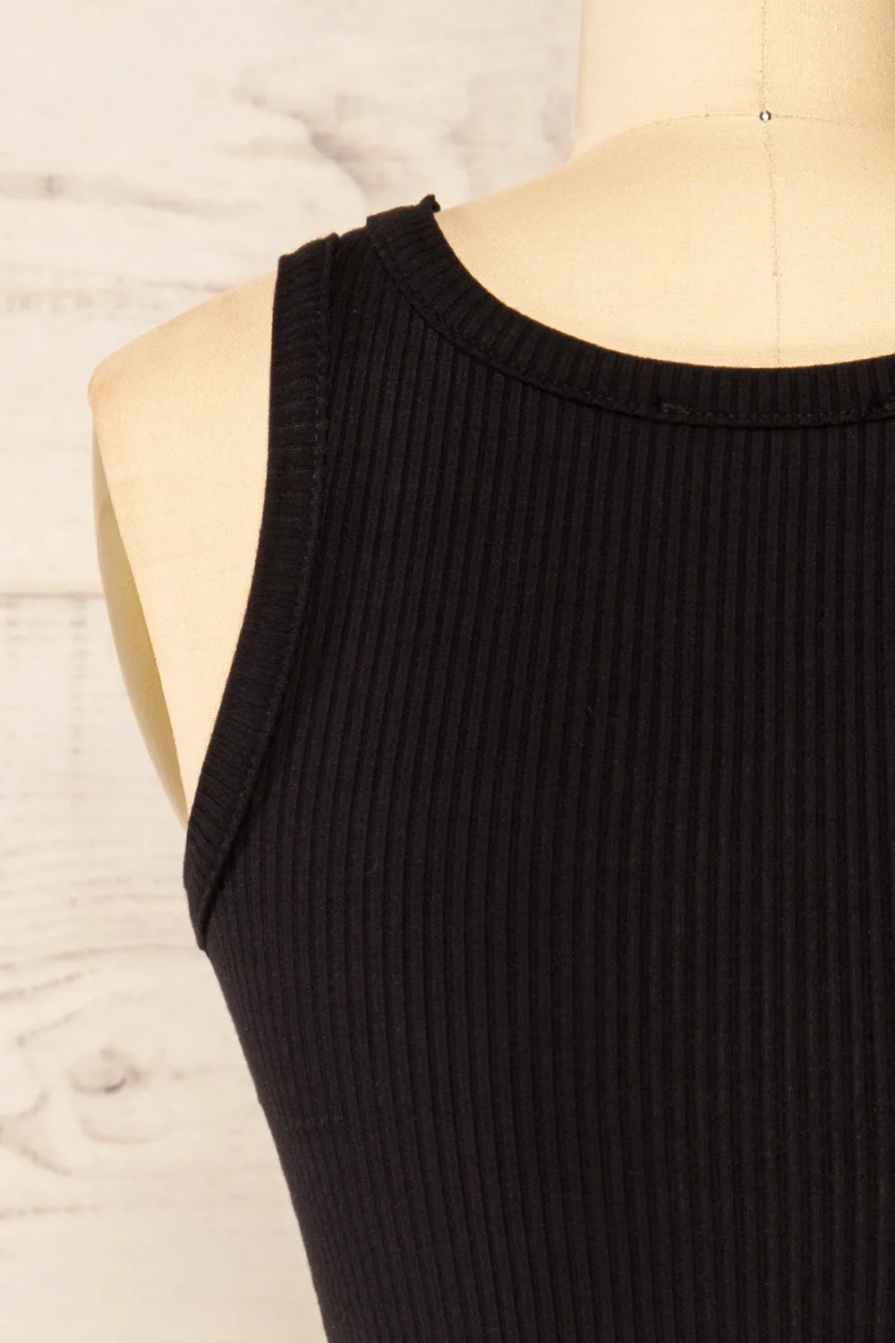 Janee Black | Ribbed Cami w/ Round Neck