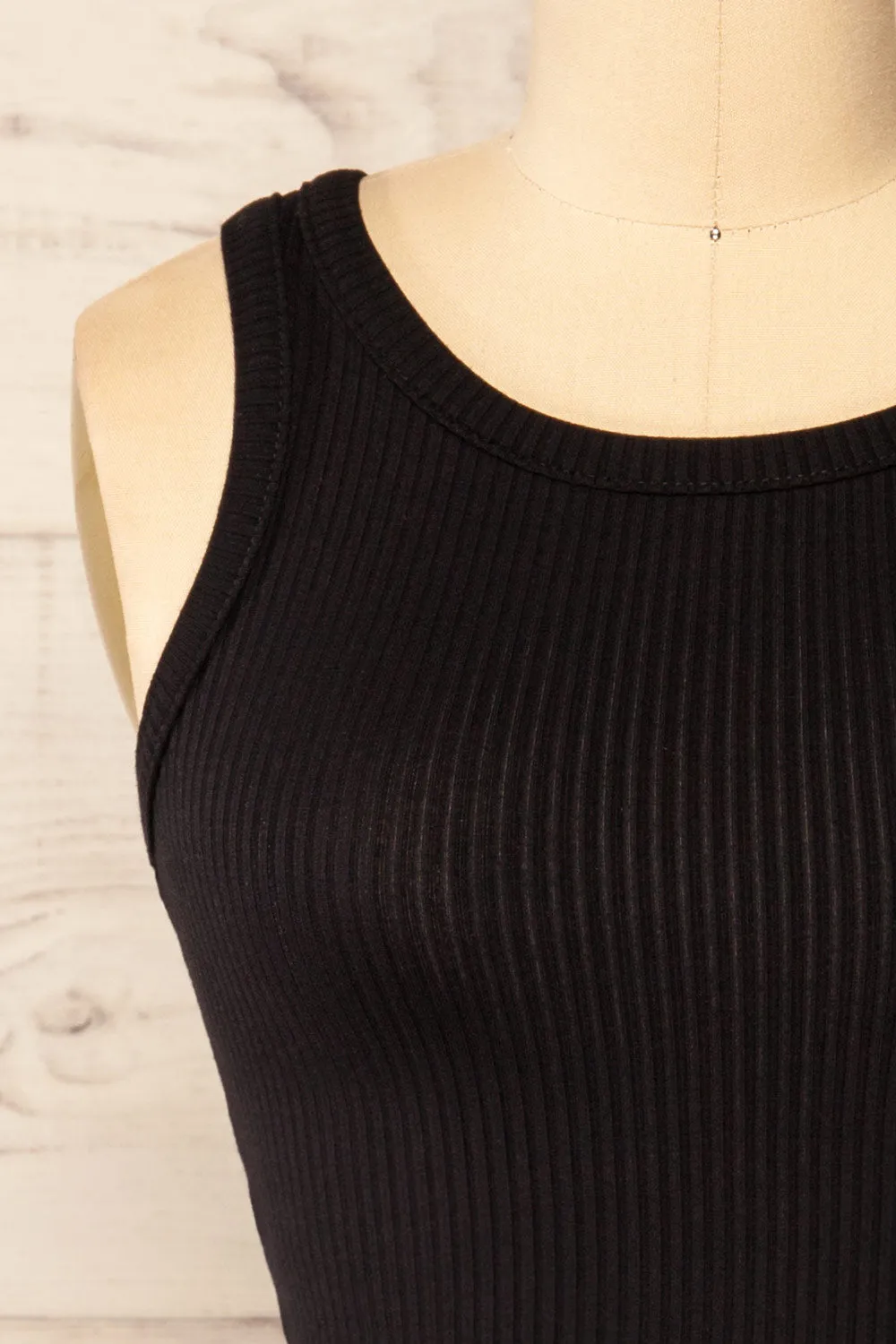 Janee Black | Ribbed Cami w/ Round Neck