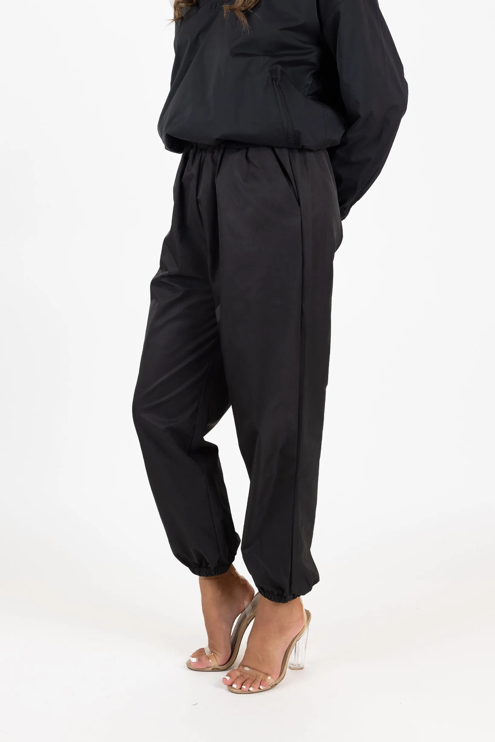 Modelle/Move The Grand Parachute Track Pants