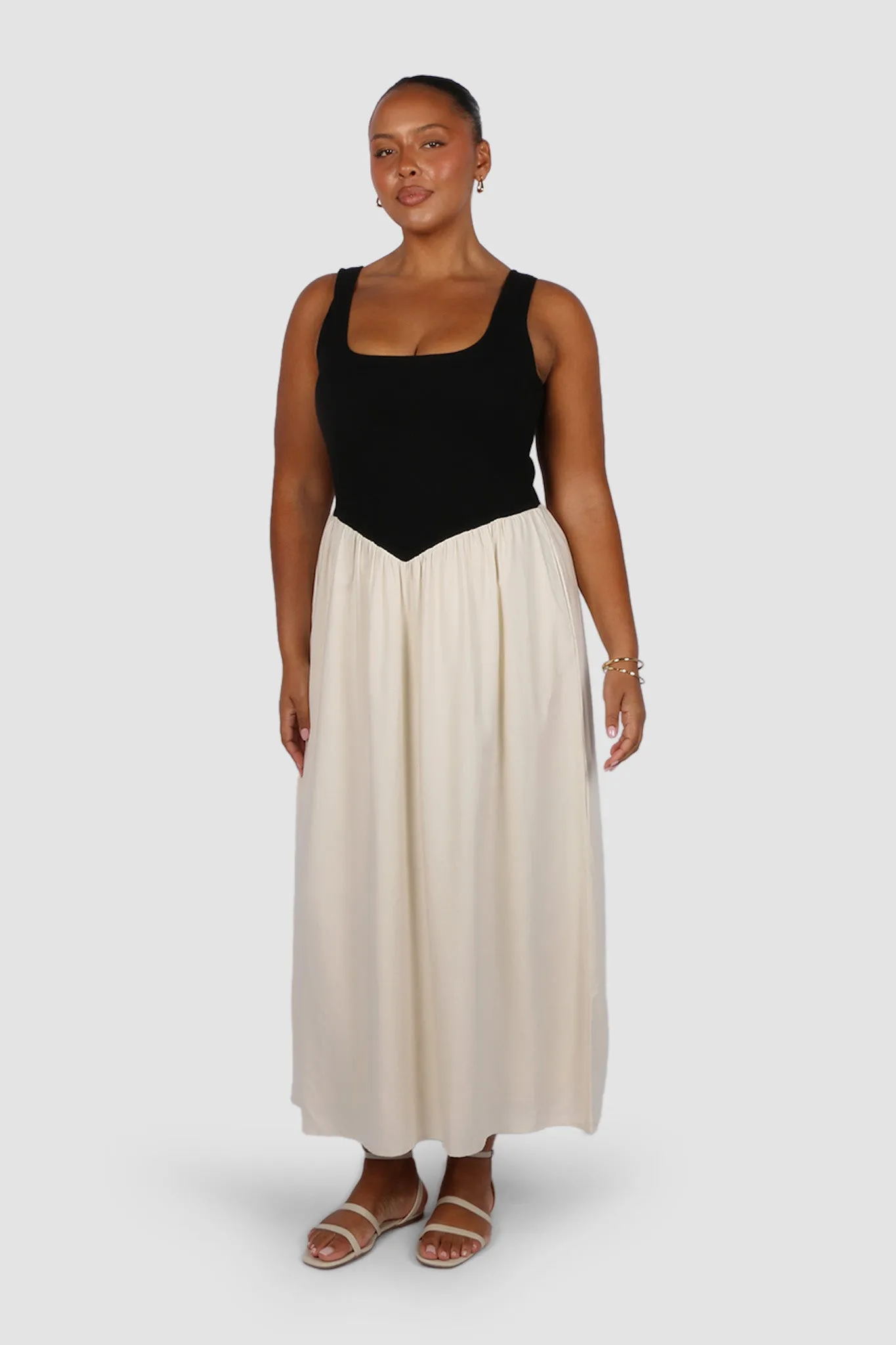 MYRA DRESS NEUTRAL/BLACK