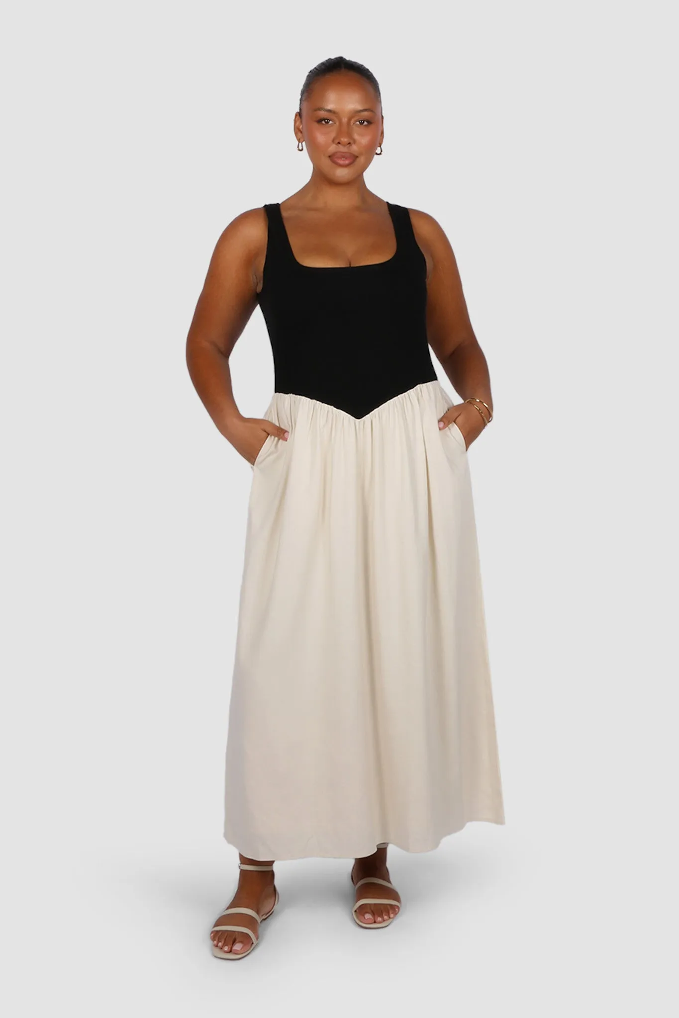 MYRA DRESS NEUTRAL/BLACK