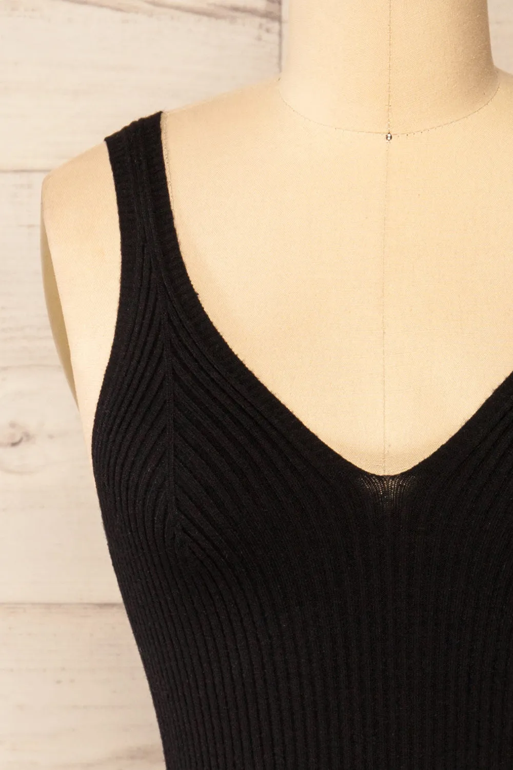 Stende Black | V-Neck Ribbed Cami