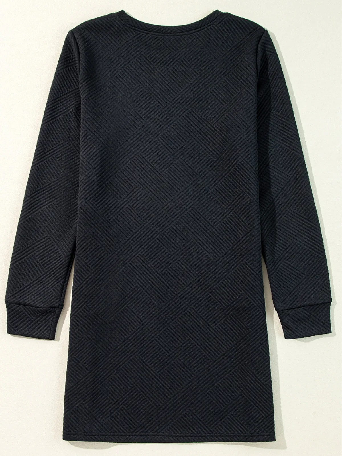 Womens Black Solid Color Textured Long Sleeve Shift Dress