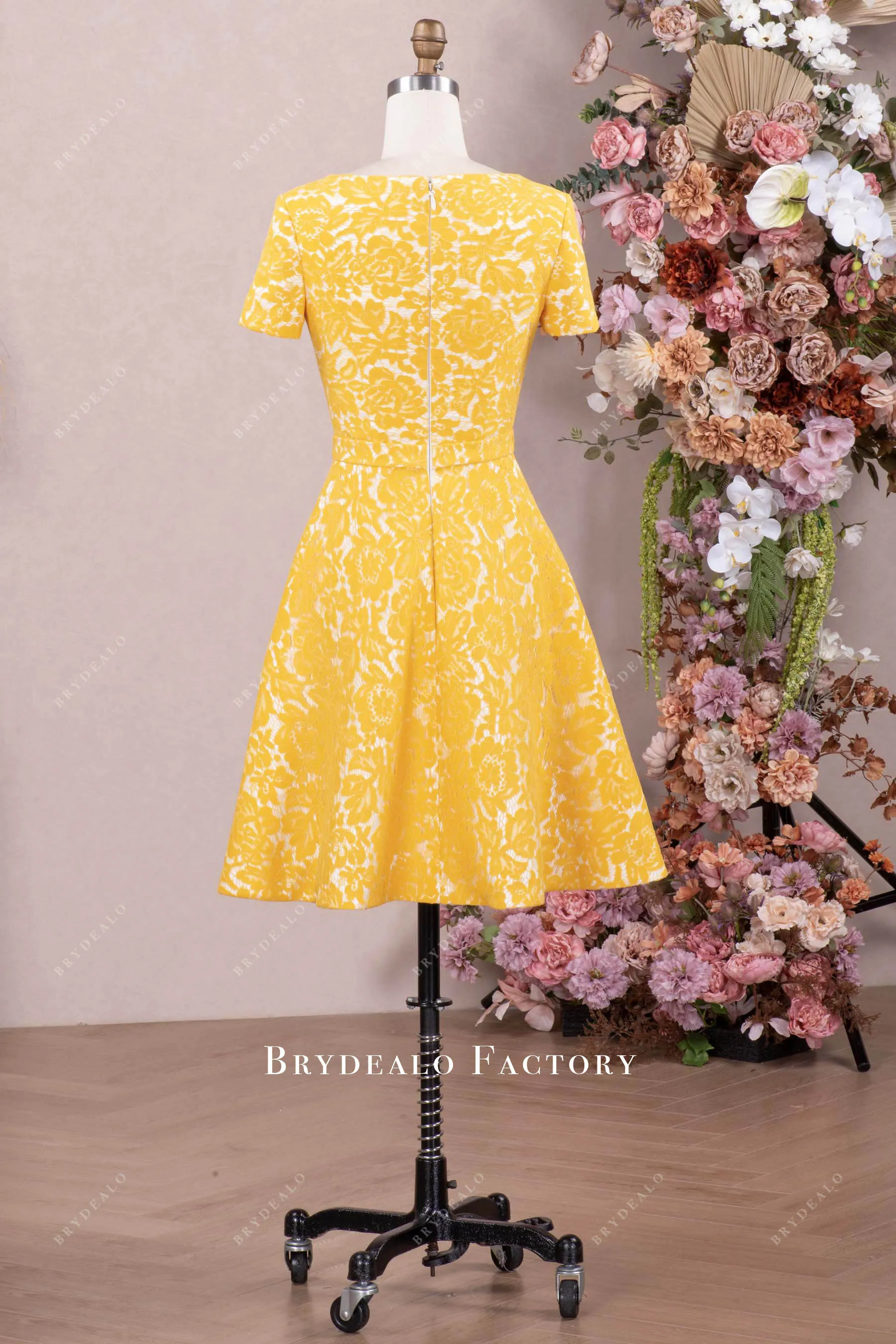 Yellow Lace Short Sleeve Semi-Formal Dress